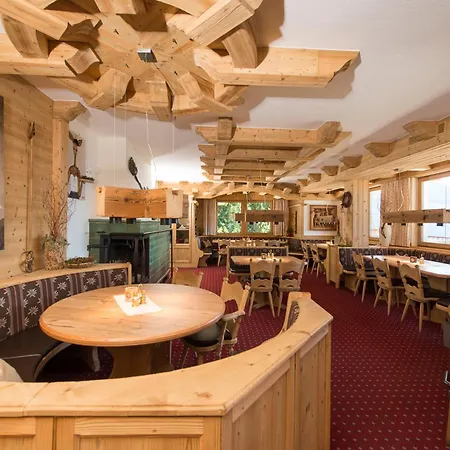 Hotel Frieden Alpine Panorama Hochpillberg