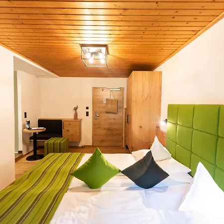 Frieden Alpine Panorama Hotel